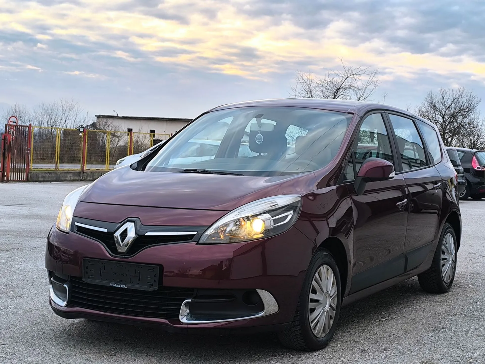 Renault Scenic 1.5 DCI 6.000 € Dizel, 2013 god. Polovni automobili, polovan auto, prodajem auto na sajtu za polovne automobile prodajemauto.rs