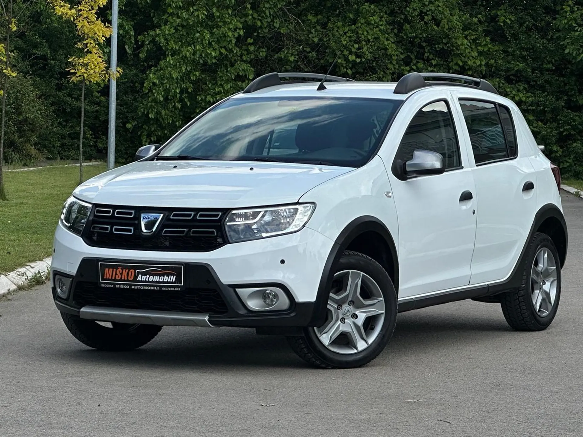 Dacia Stepway 0.9 TCE 8.700 € Benzin, 2017 god. Polovni automobili, polovan auto, prodajem auto na sajtu za polovne automobile prodajemauto.rs