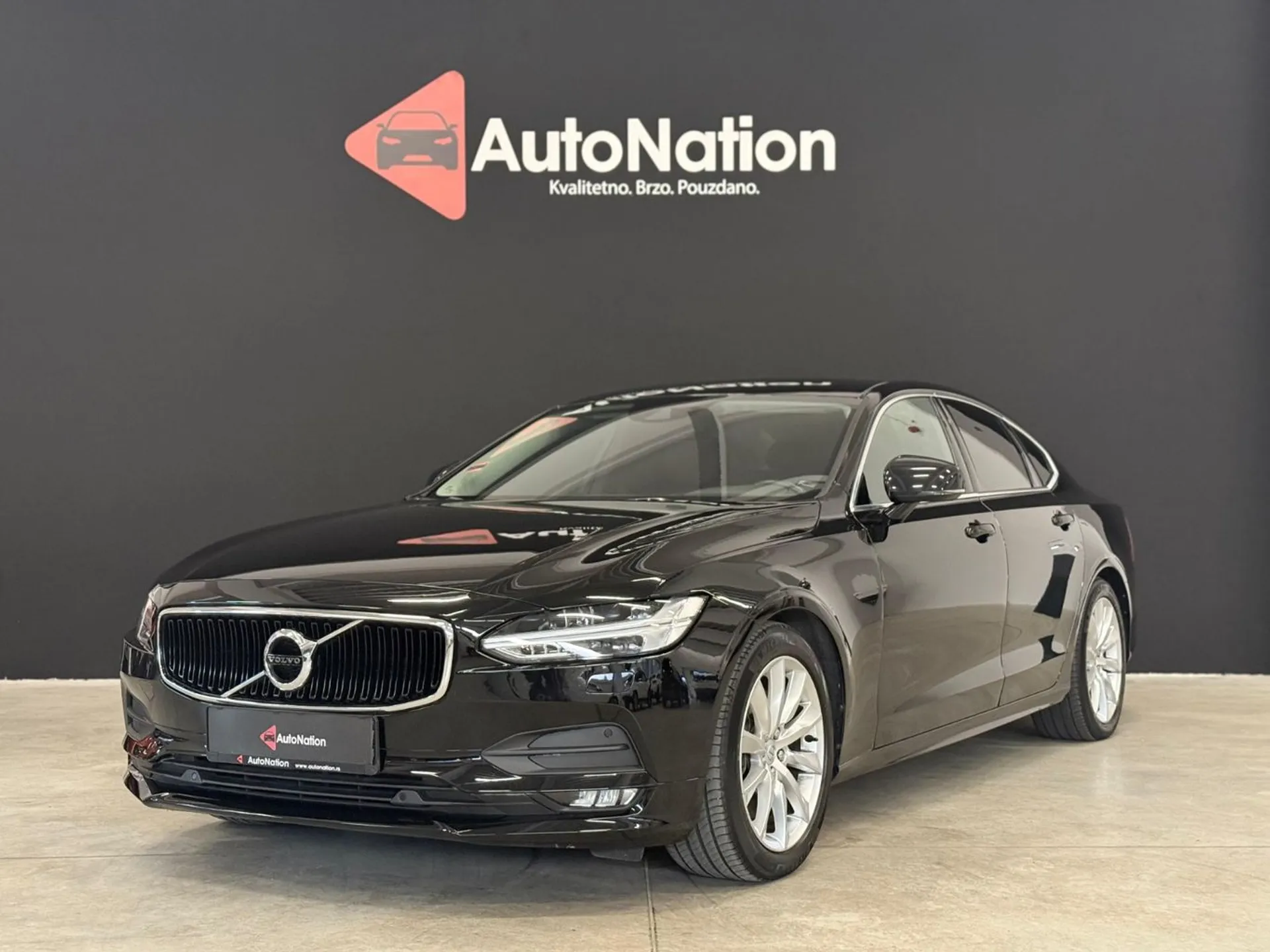 Volvo S90 momentum D5 AWD 30.990 € Dizel, 2019 god. Polovni automobili, polovan auto, prodajem auto na sajtu za polovne automobile prodajemauto.rs
