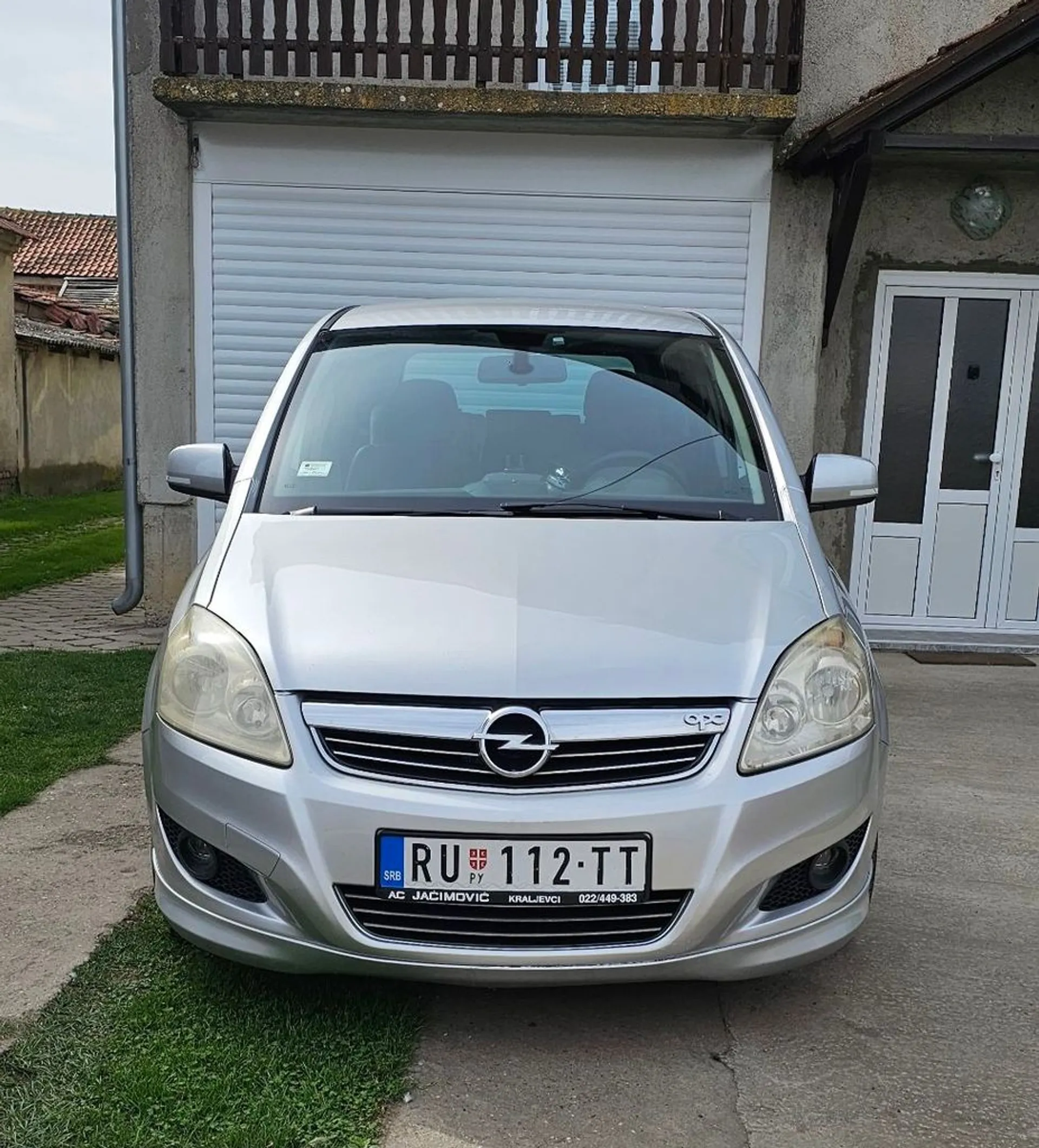 Opel Zafira 1.6 CNG Cosmo 4.000 € Benzin + Metan (CNG), 2010 god. Polovni automobili, polovan auto, prodajem auto na sajtu za polovne automobile prodajemauto.rs
