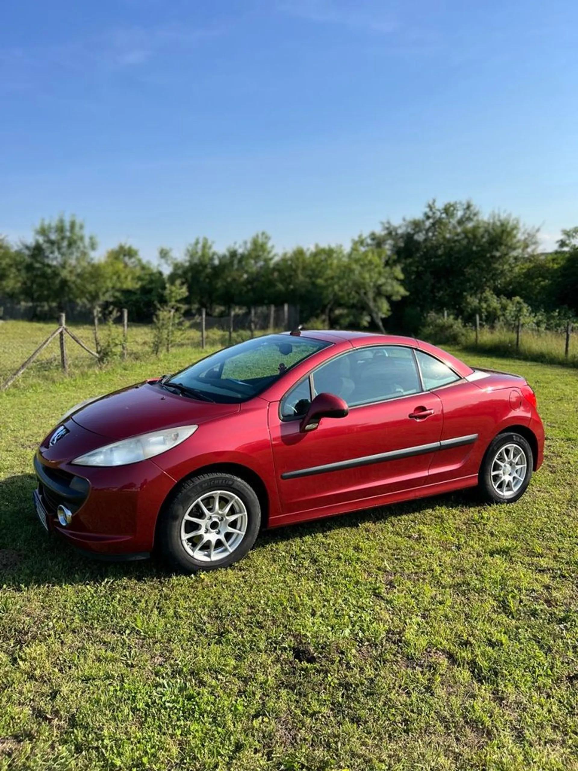 Peugeot 207 Peugeot 207cc 1.6 benzin 3.500 € Benzin, 2008 god. Polovni automobili, polovan auto, prodajem auto na sajtu za polovne automobile prodajemauto.rs