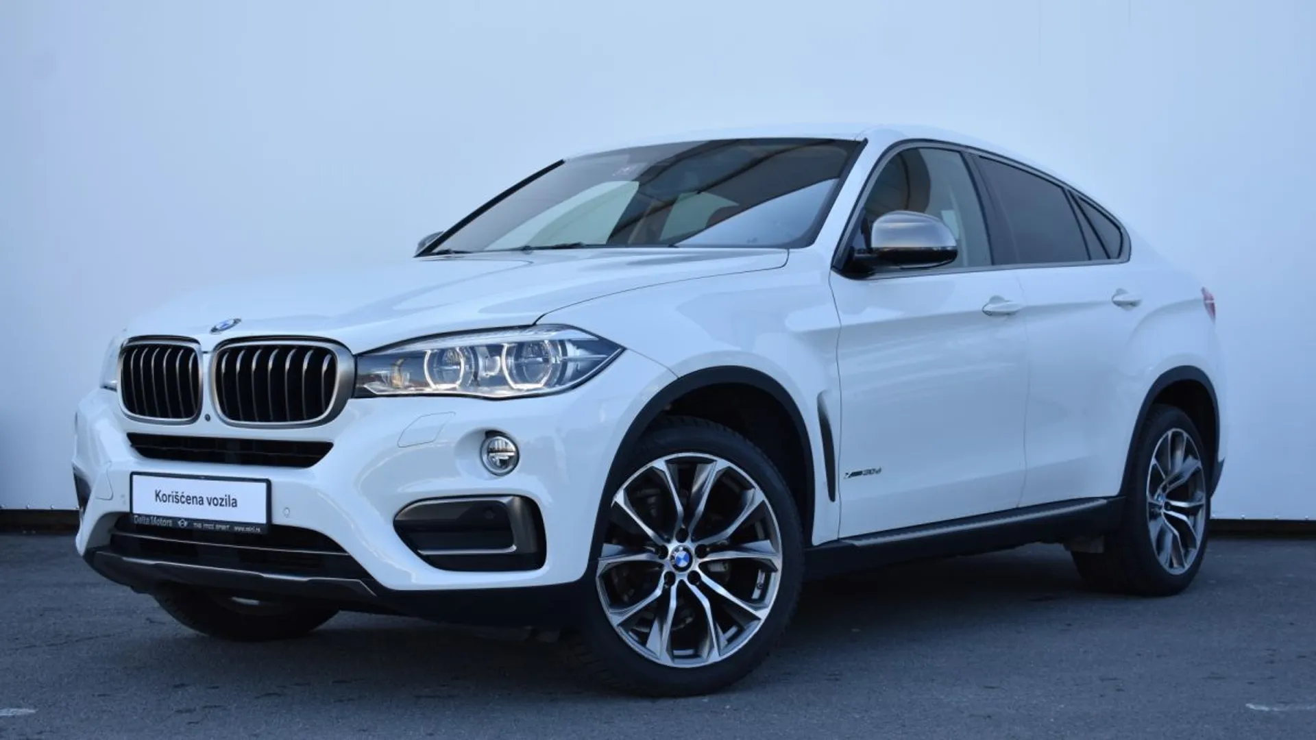 BMW X6 30d xDrive 31.990 € Dizel, 2016 god. Polovni automobili, polovan auto, prodajem auto na sajtu za polovne automobile prodajemauto.rs