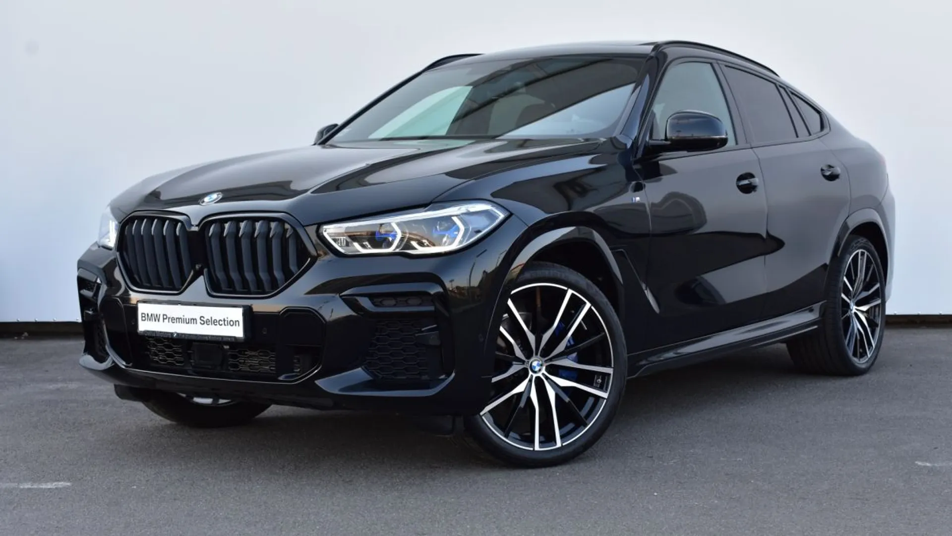 BMW X6 40i xDrive M paket 82.900 € Benzin, 2022 god. Polovni automobili, polovan auto, prodajem auto na sajtu za polovne automobile prodajemauto.rs