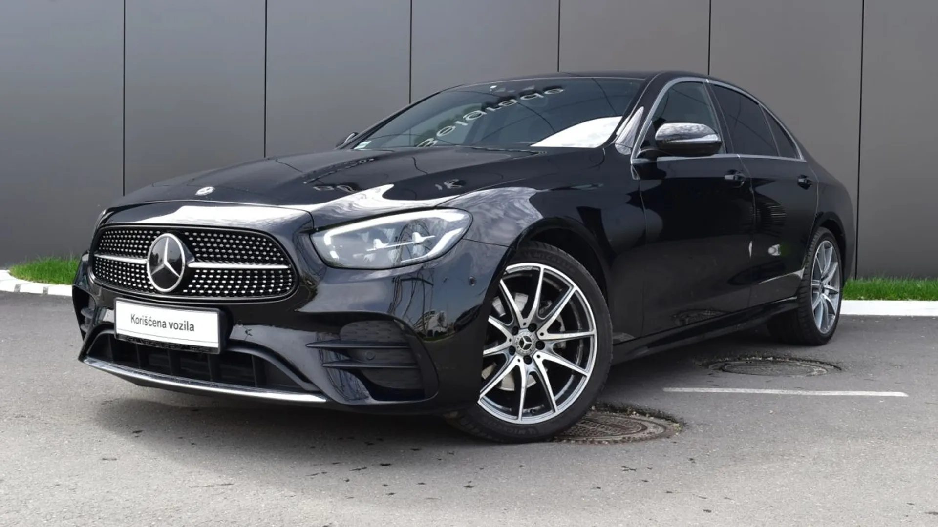 Mercedes-Benz E 220 d 4Matic AMG 44.990 € Dizel, 2021 god. Polovni automobili, polovan auto, prodajem auto na sajtu za polovne automobile prodajemauto.rs