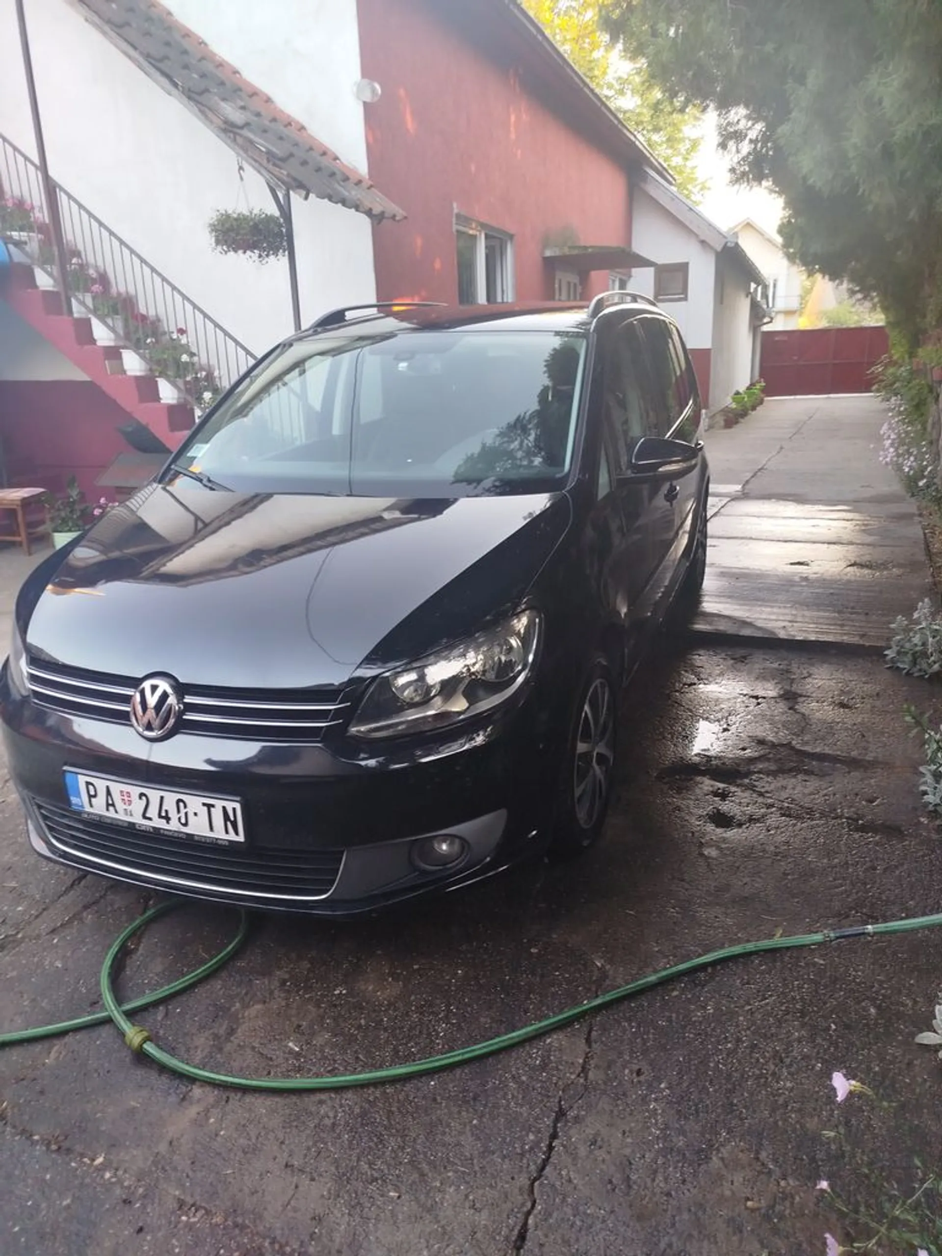 Volkswagen Touran 1.6 dizel 7.900 € Dizel, 2011 god. Polovni automobili, polovan auto, prodajem auto na sajtu za polovne automobile prodajemauto.rs