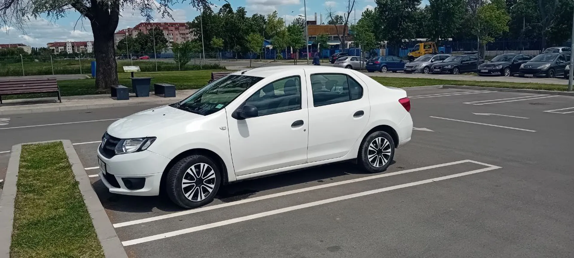 Dacia Logan 0,9 LIFE 6.199 € Benzin + Gas (TNG), 2016 god. Polovni automobili, polovan auto, prodajem auto na sajtu za polovne automobile prodajemauto.rs