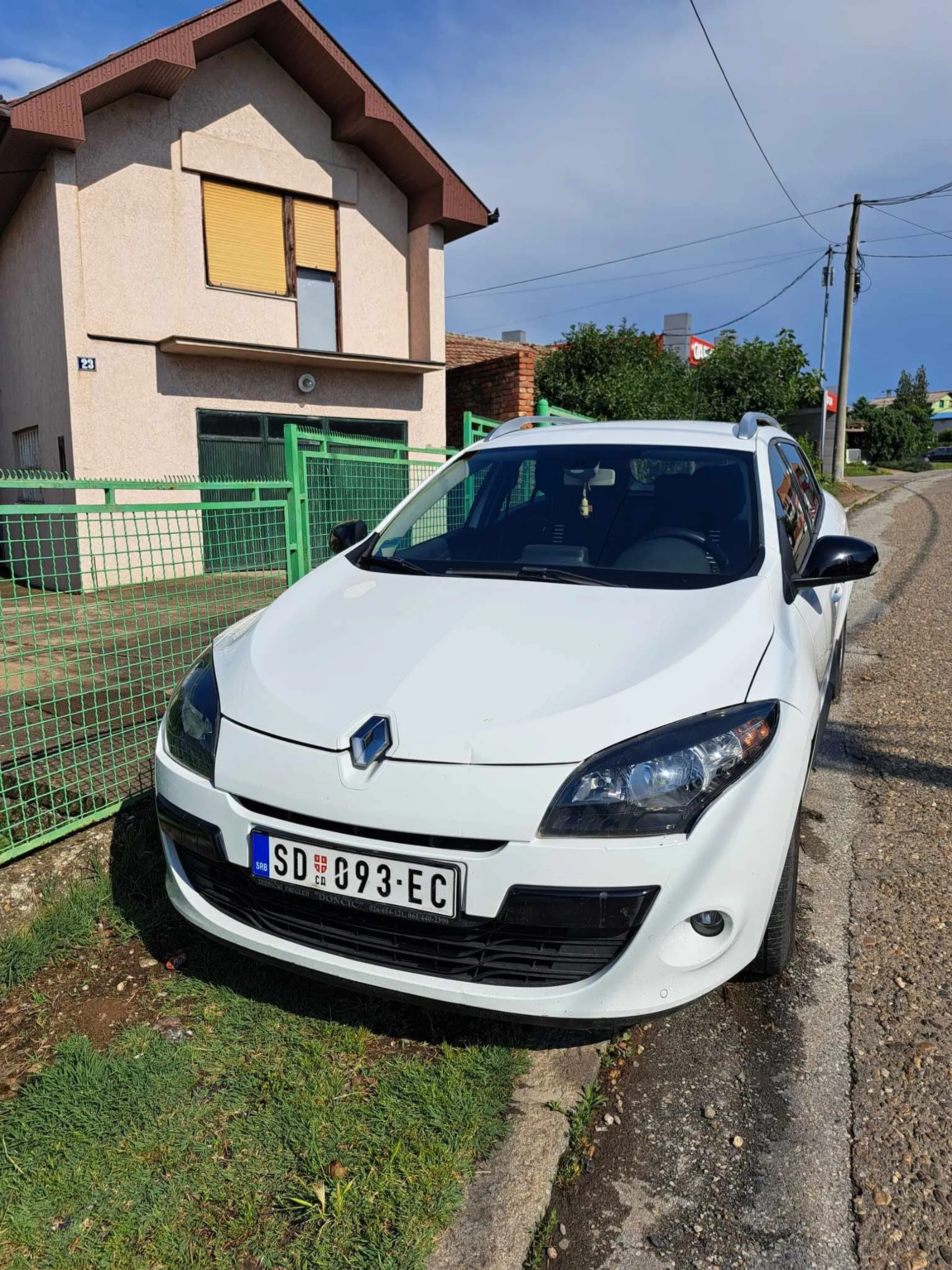 Renault Megane Renault Megane 1.5 dCi 4.200 € Polovni automobili, polovan auto, prodajem auto na sajtu za polovne automobile prodajemauto.rs