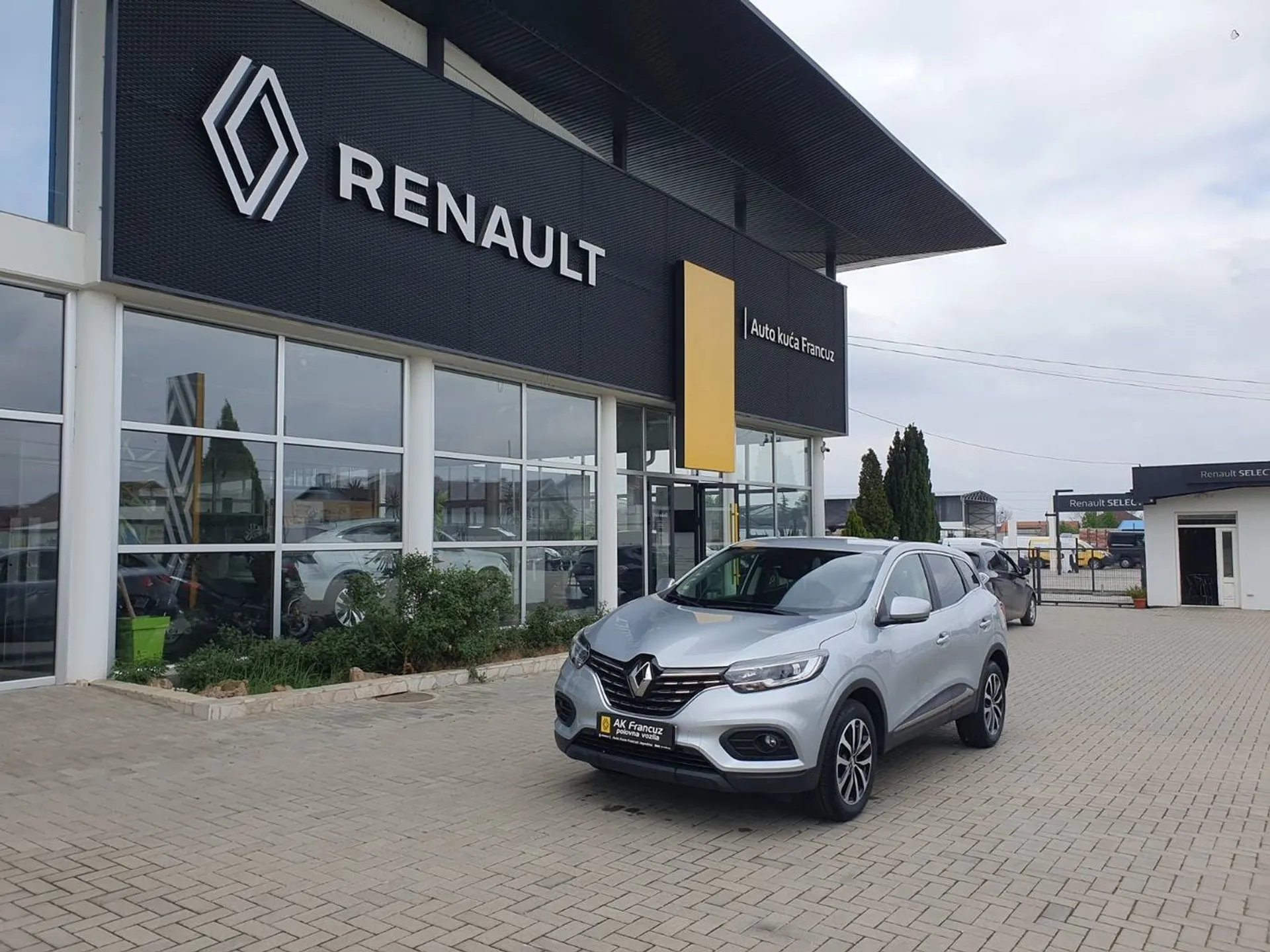 Renault Kadjar 1.3 TCe 140 EDC 16.700 € Benzin, 2022 god. Polovni automobili, polovan auto, prodajem auto na sajtu za polovne automobile prodajemauto.rs