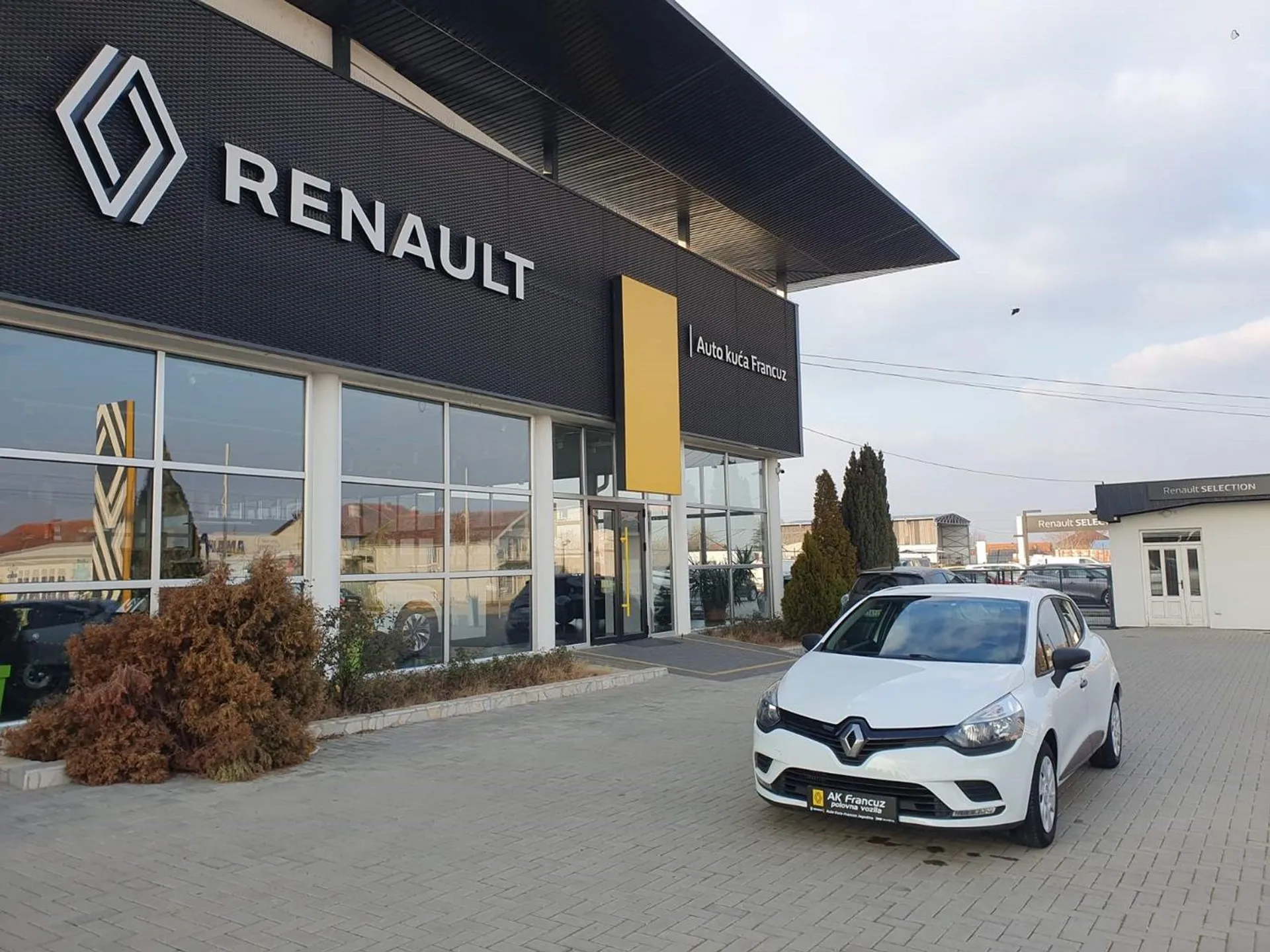 Renault Clio 0.9 TCe 75 8.100 € Benzin, 2019 god. Polovni automobili, polovan auto, prodajem auto na sajtu za polovne automobile prodajemauto.rs