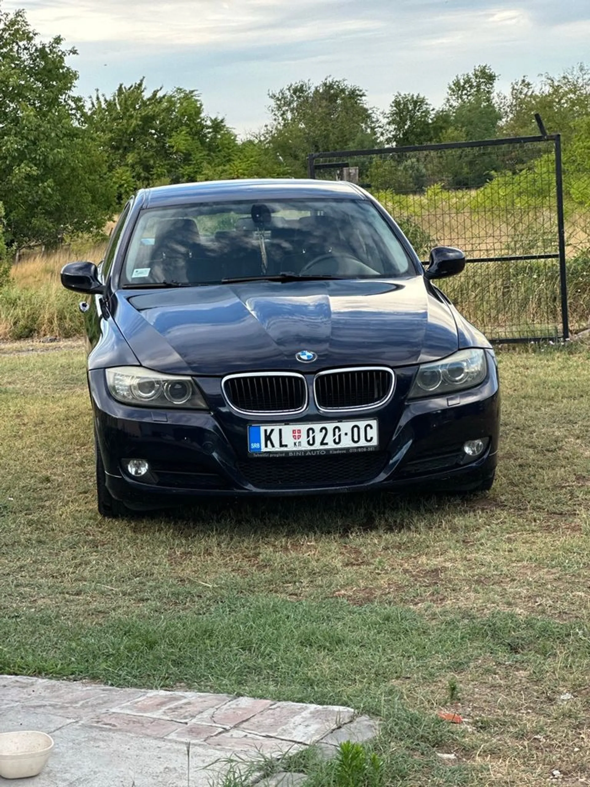 BMW 318 2.0 E90 restyling 5.000 € Dizel, 2009 god. Polovni automobili, polovan auto, prodajem auto na sajtu za polovne automobile prodajemauto.rs