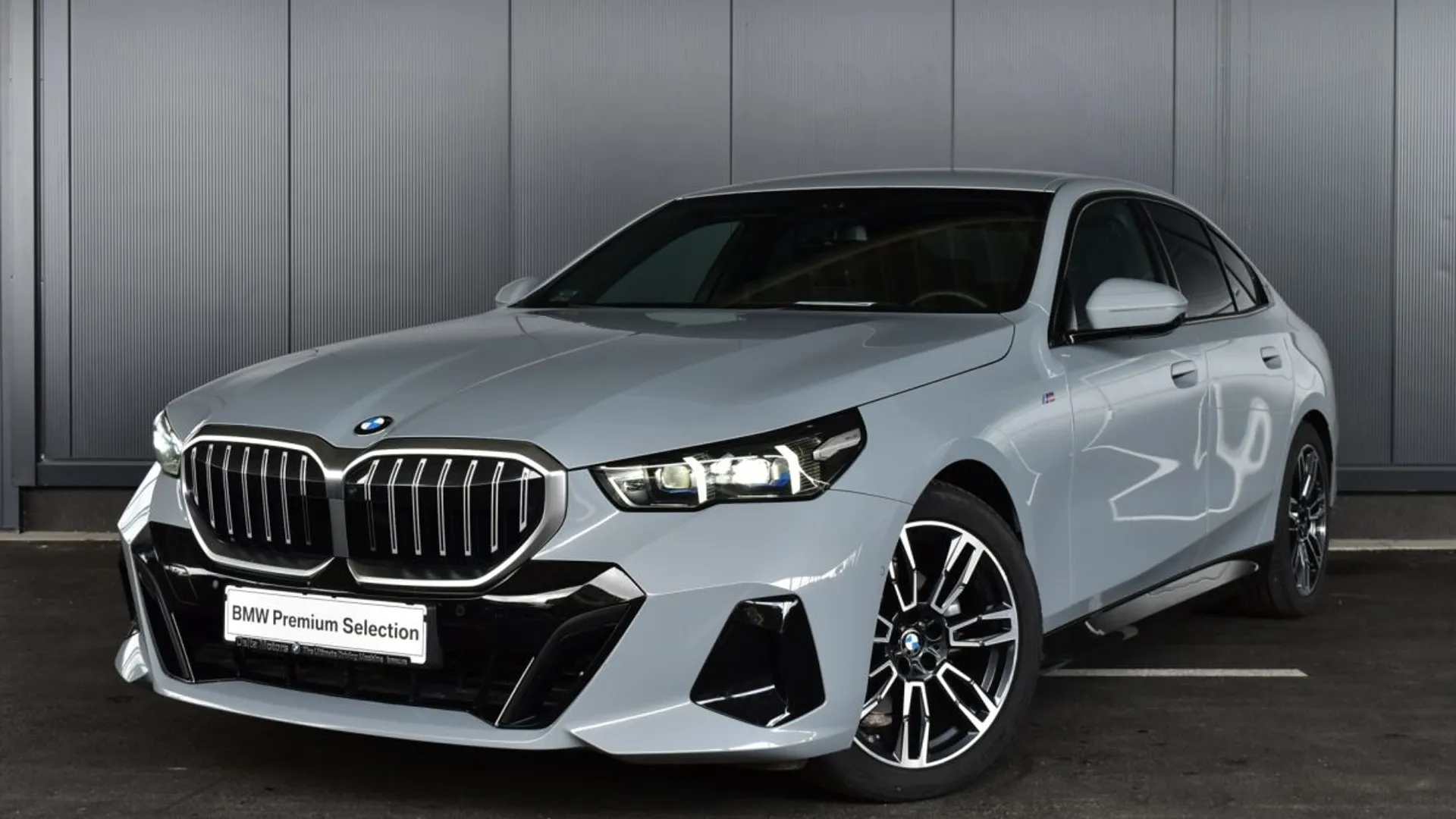 BMW 520 d xDrive M paket  62.990 € Dizel, 2024 god. Polovni automobili, polovan auto, prodajem auto na sajtu za polovne automobile prodajemauto.rs