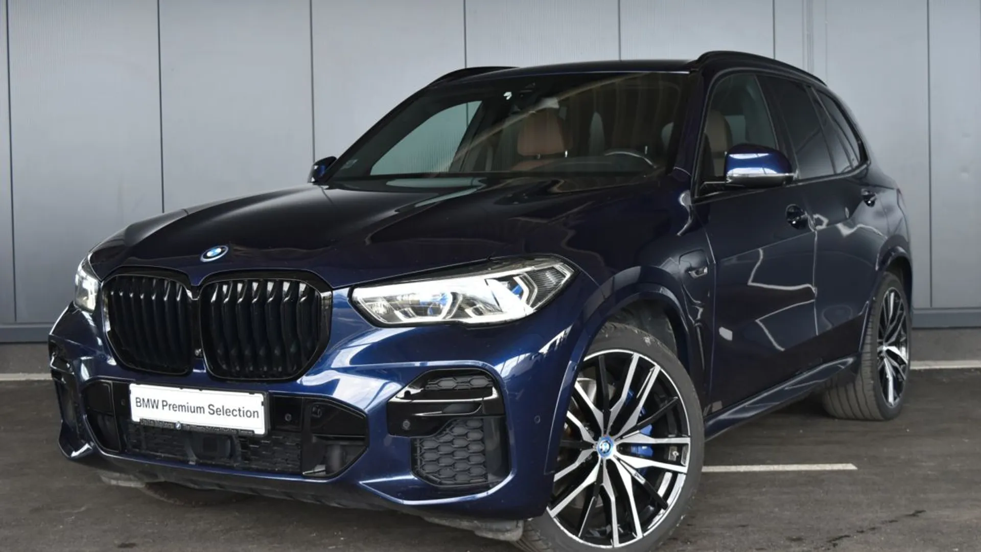 BMW X5 45e xDrive M paket 64.990 € Hibrid, 2022 god. Polovni automobili, polovan auto, prodajem auto na sajtu za polovne automobile prodajemauto.rs