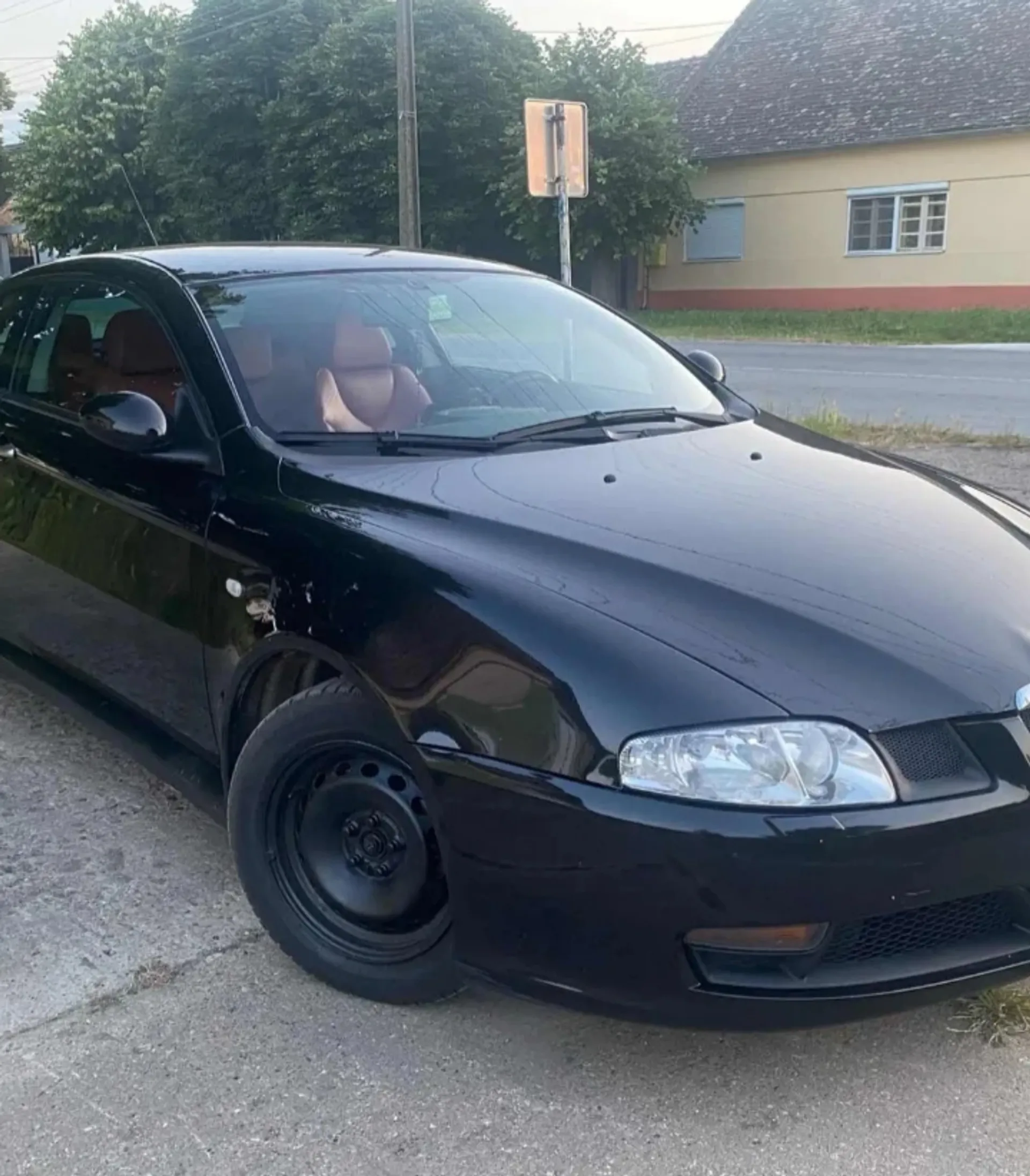 Alfa Romeo GT 2.0 benzin  1.650 € Benzin, 2006 god. Polovni automobili, polovan auto, prodajem auto na sajtu za polovne automobile prodajemauto.rs