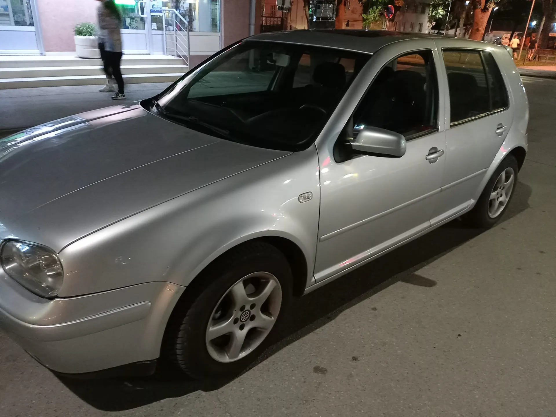 Volkswagen Golf 4 1.6 16v 1.600 € Polovni automobili, polovan auto, prodajem auto na sajtu za polovne automobile prodajemauto.rs