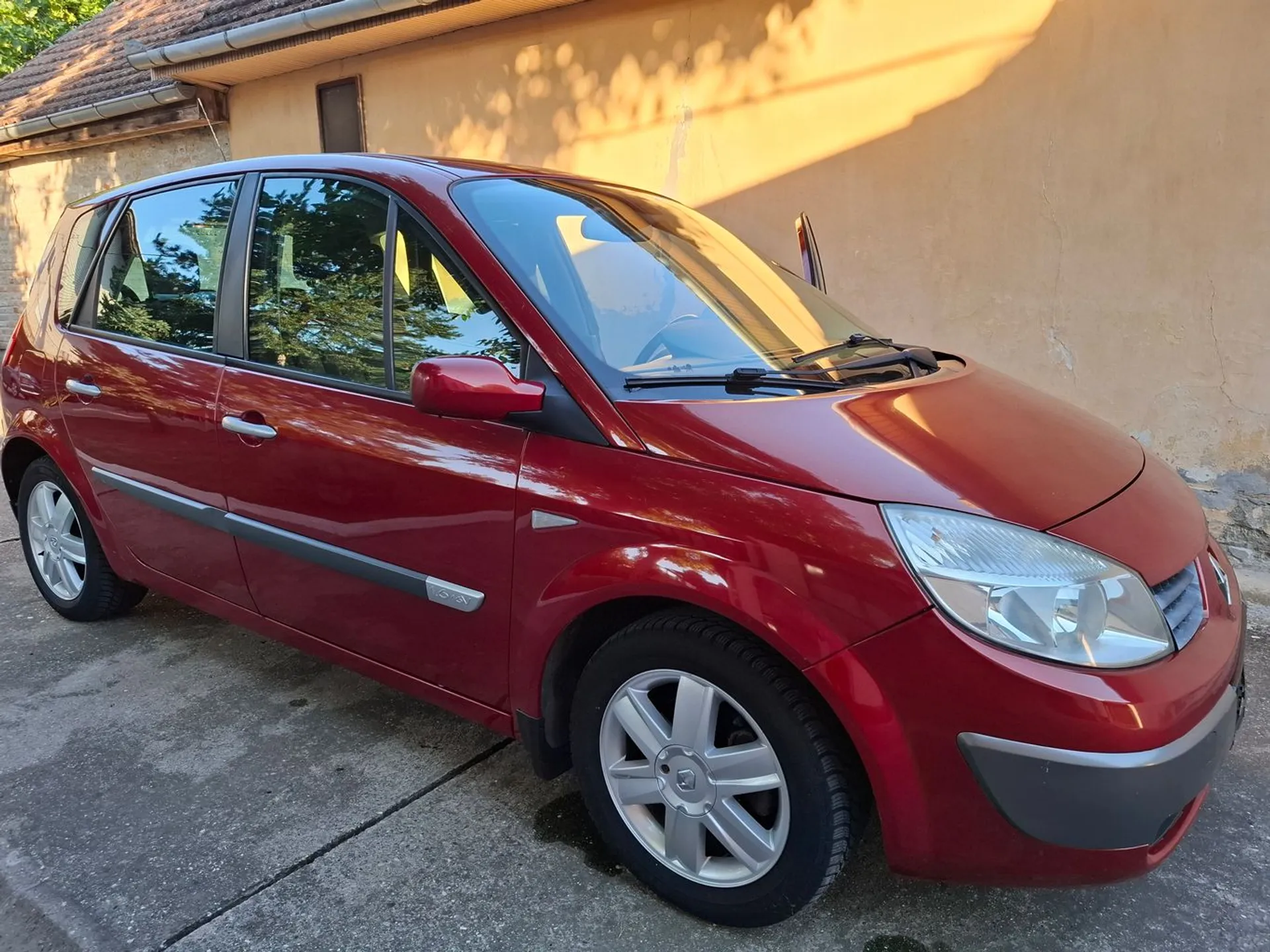 Renault Scenic 1.6 2.100 € Benzin, 2005 god. Polovni automobili, polovan auto, prodajem auto na sajtu za polovne automobile prodajemauto.rs
