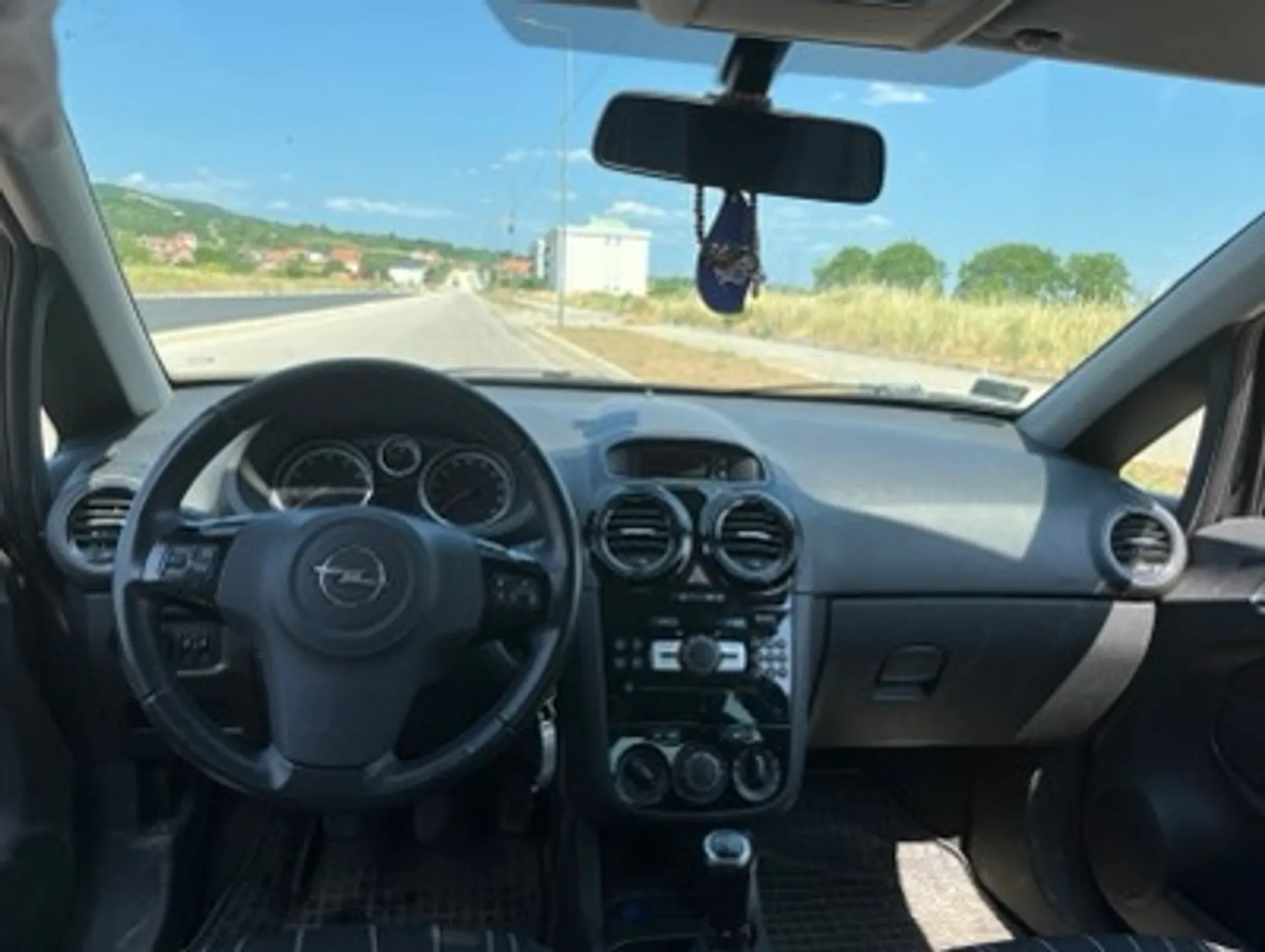 Opel Corsa D 1.4 benzin  2.899 € Benzin, 2010 god. Polovni automobili, polovan auto, prodajem auto na sajtu za polovne automobile prodajemauto.rs