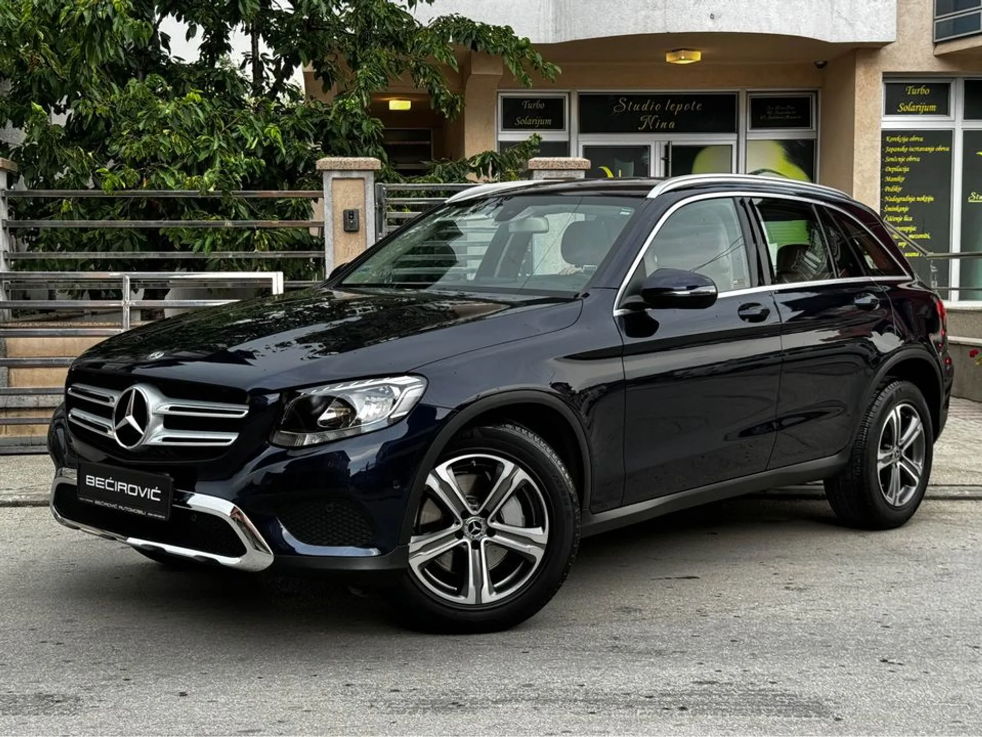 Mercedes-Benz GLC class 220 Mercedes Benz GLC 220 d 4 MATIC 28.900 € Dizel, 2018 god. Polovni automobili, polovan auto, prodajem auto na sajtu za polovne automobile prodajemauto.rs